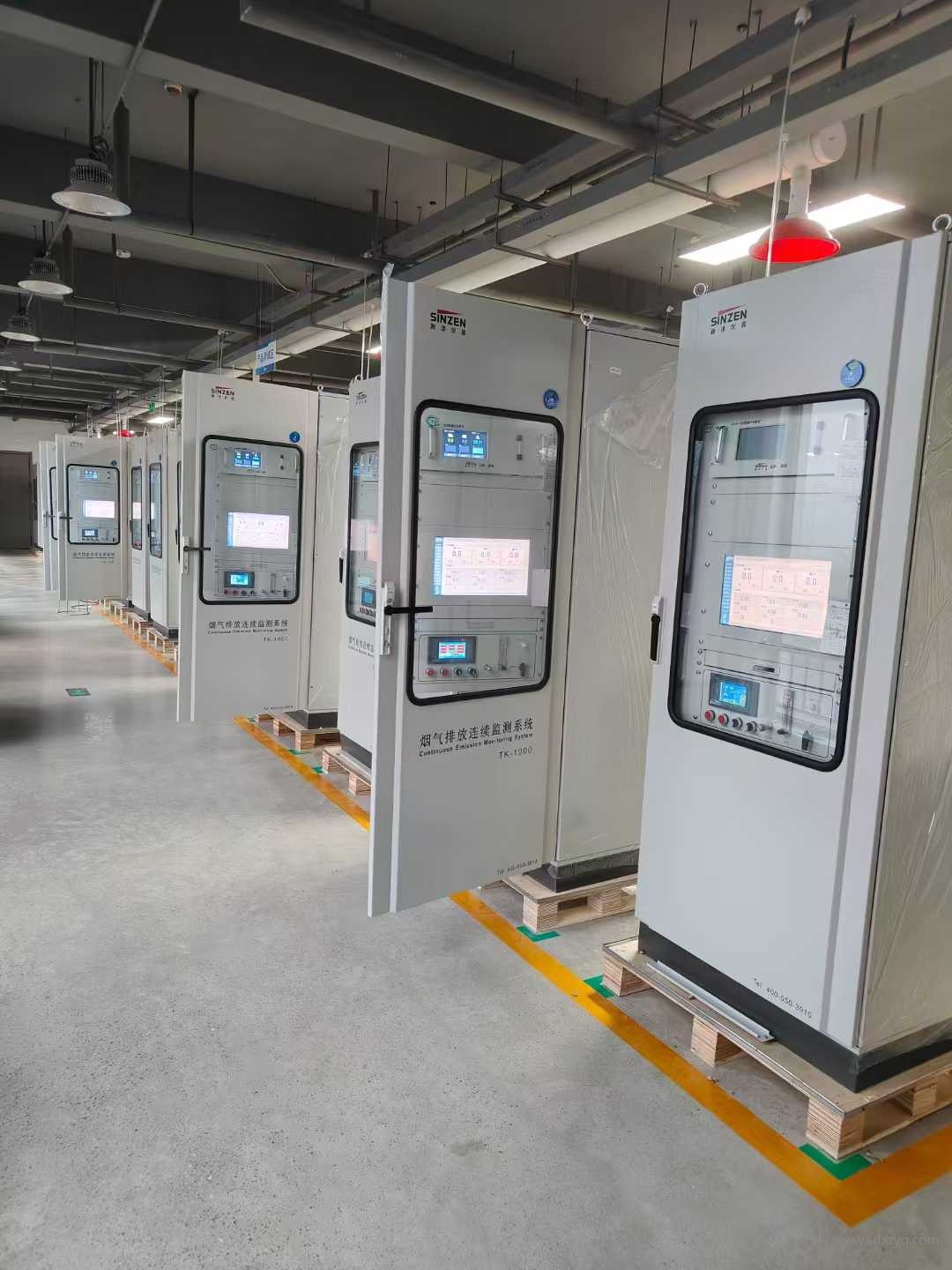 煙氣連續(xù)監(jiān)測(cè)系統(tǒng).jpg